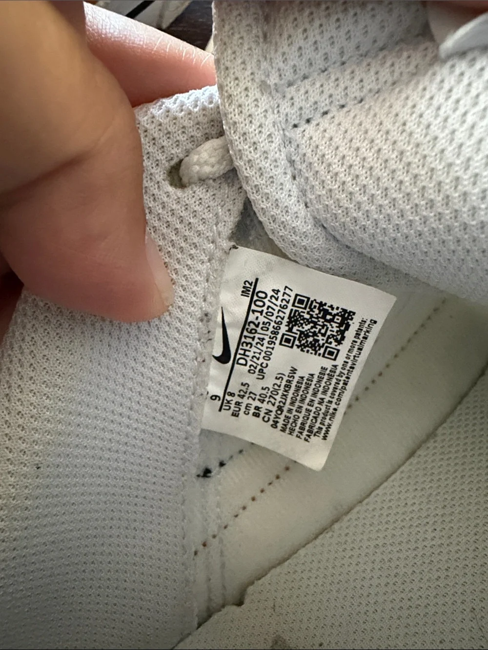 Nike court men’s White and black shoes